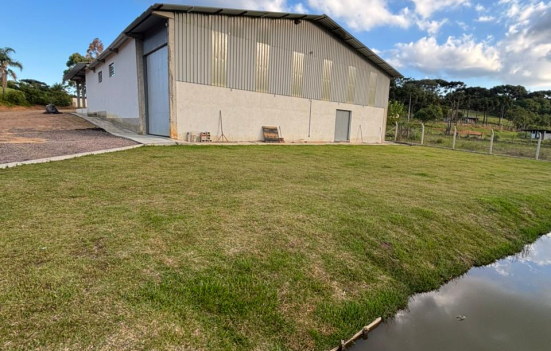 Barracão em Mandirituba com 700m2 e terreno com 6800m2.
